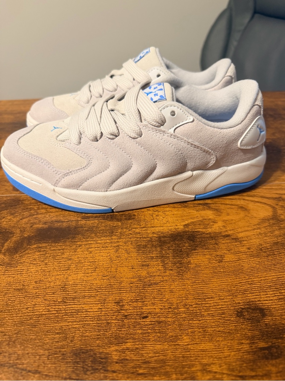 Jordan Session Athletic Sneakers in Light Gray and Blue 7.5M/9W